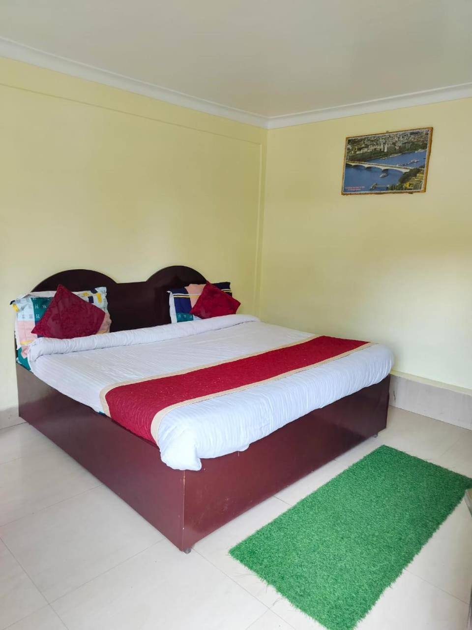 Hotel Surya Lake View Nainital Exterior foto